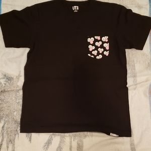 KAWS x Uniqlo tshirt, Mens Small
